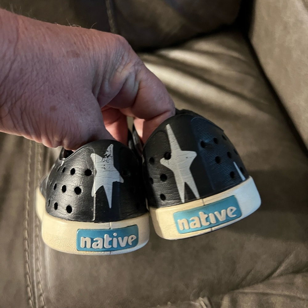 Native Star- black and White Shoes - Picture 2 of 3